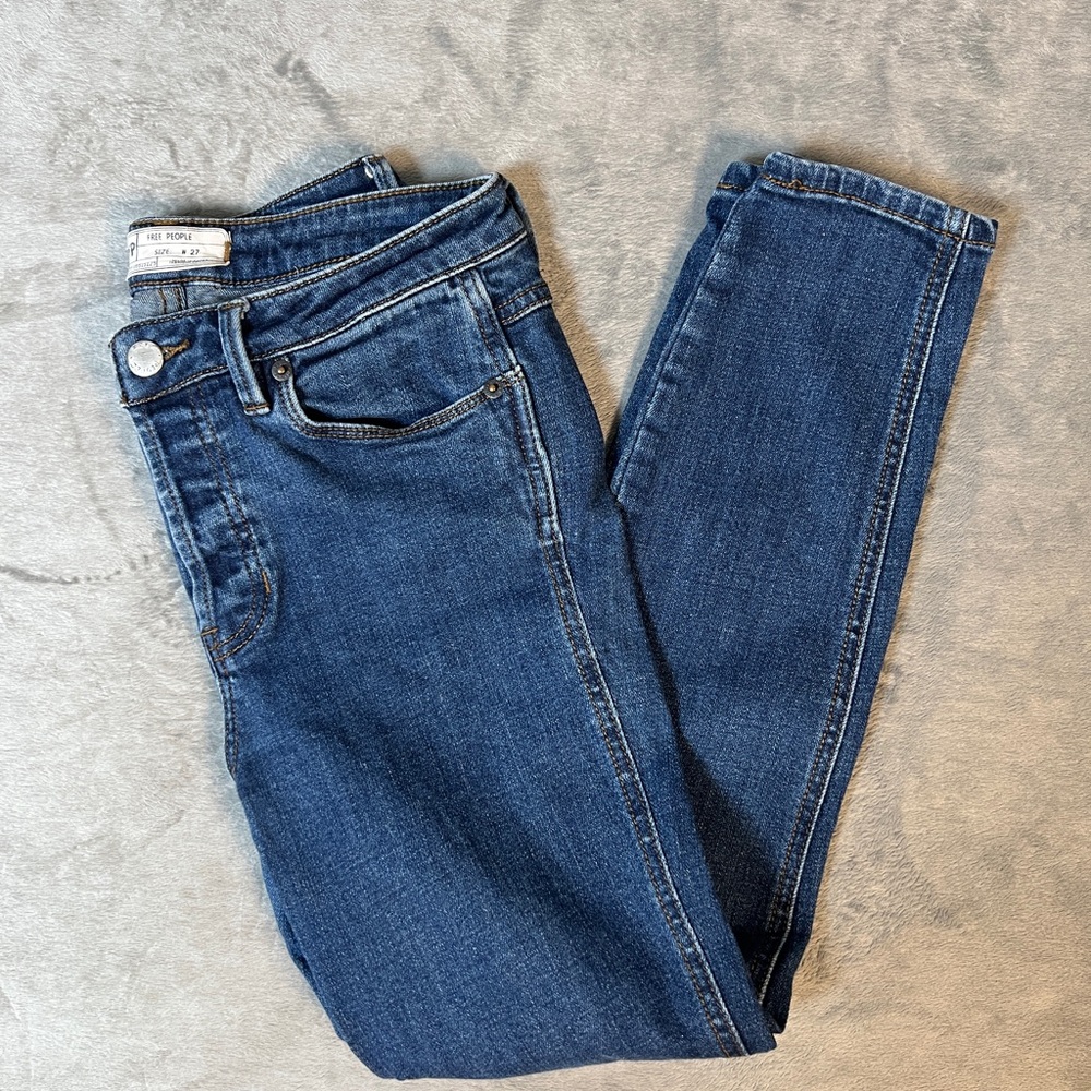 Free People Mid Rise Skinny Jeans - size 27(6)